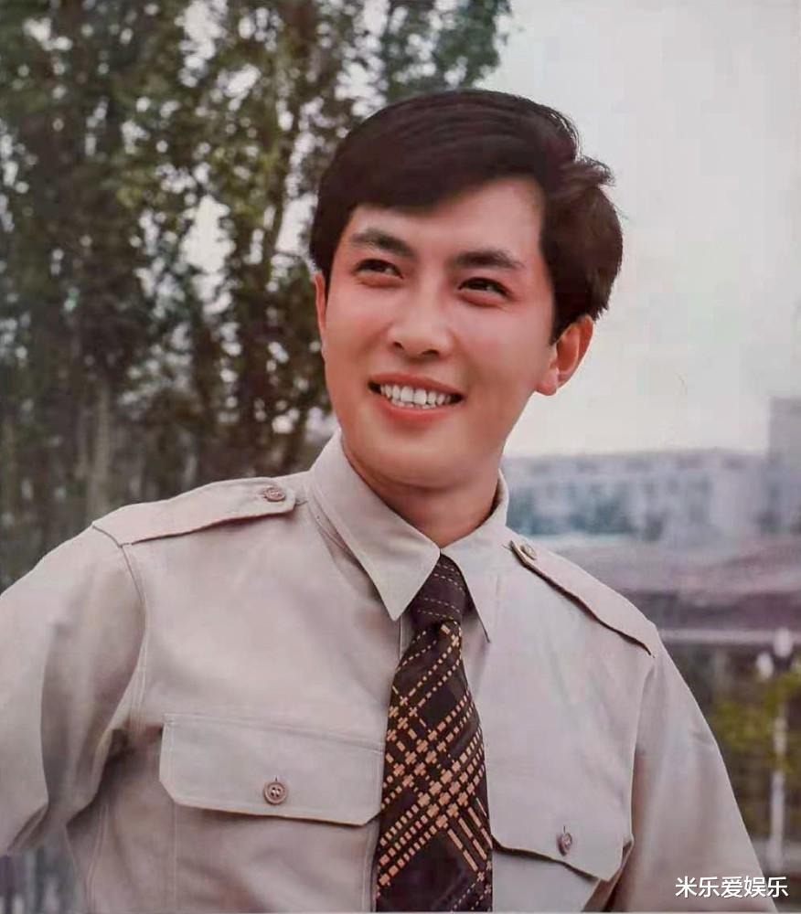 逼死前妻，跑路美国，这一次，唐国强的报应来了，网友：晚节不保