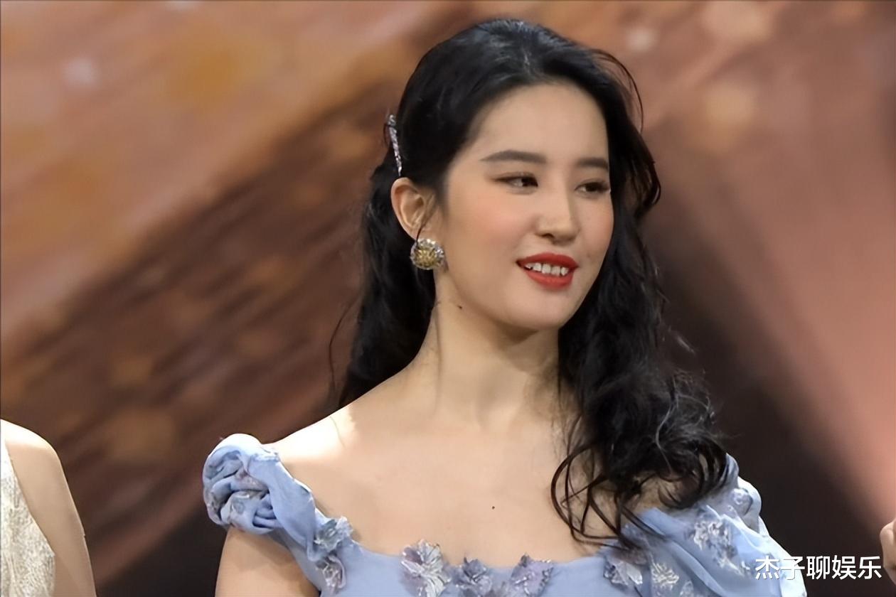 刘亦菲|看了刘亦菲新剧,我庆幸国产剧不再被烤瓷牙、排骨胸“绑架”了