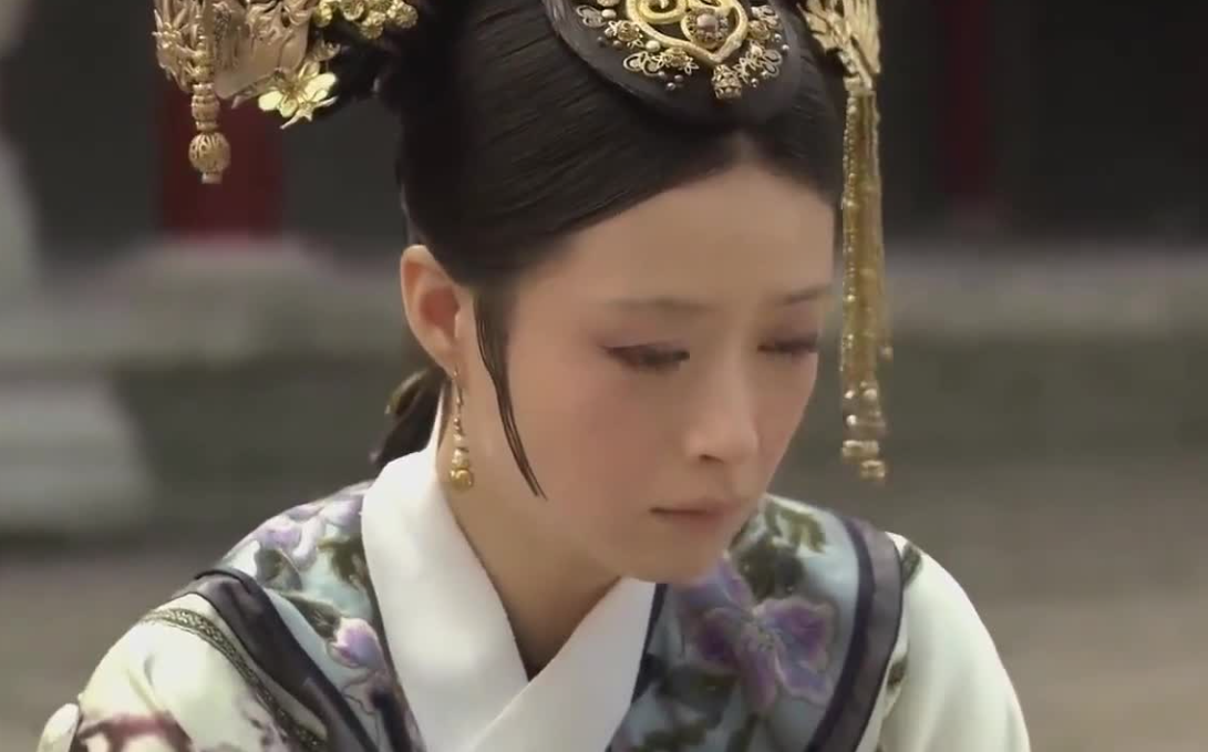 套概念,哄老板,装腔作势,爱争宠,很多职场伪高管活得像年妃