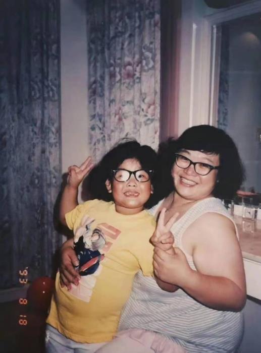 这一次，郑少秋作为父亲的失职，在女儿郑欣宜身上表现得淋漓尽致