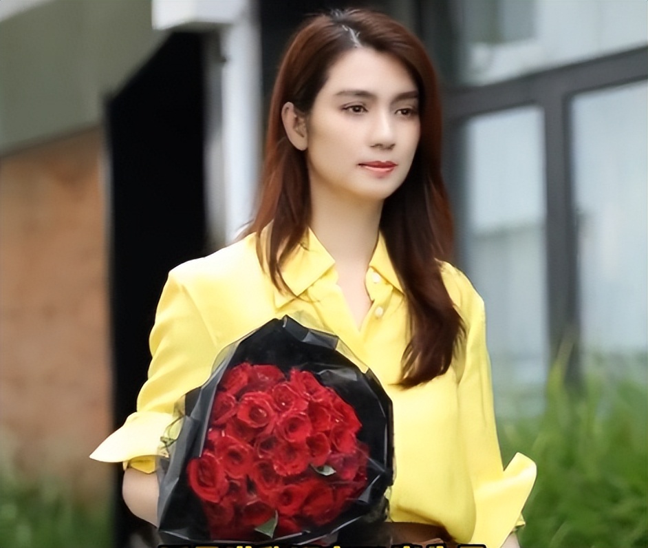 52岁女星洪欣高调庆生 闺蜜陈法蓉蔡少芬陪同