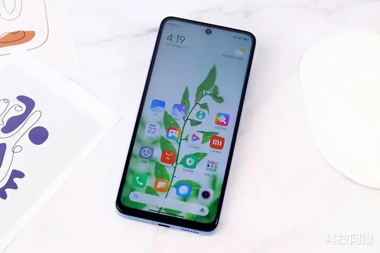 第一名|击败联想和OPPO，蝉联性价比手机第一名，256GB高配版仅售1769元