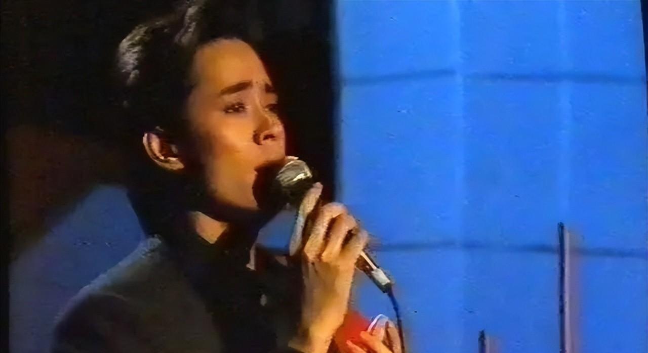 曾红过毛宁,却在梅艳芳出殡之日去世,内地第一男歌手为何如此?