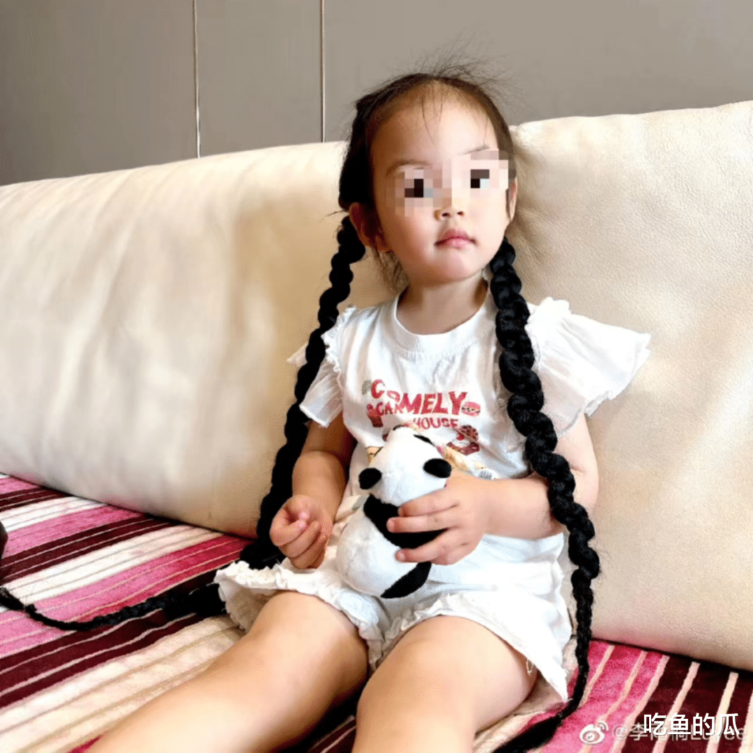 大瓜来了!秘密离婚,直播曝料孩子不是亲生的?