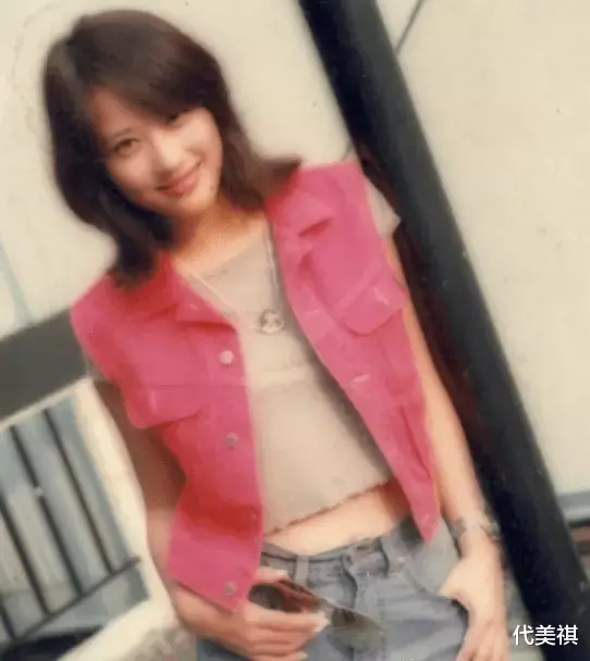 她突然去世，侮辱却早已开始