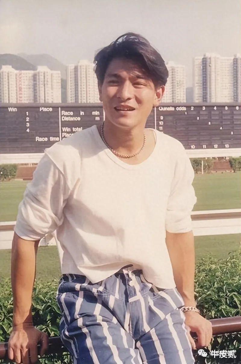 娶走“富婆”的5位男星,有人人生美满,有人却结婚33年不敢叫老婆