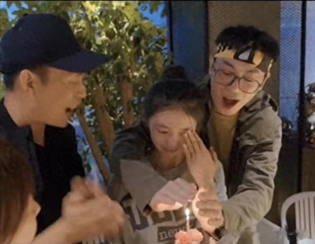 得罪郭麒麟3年后，朱亚文彻底“边缘化”，网友怒骂：他糊得不冤