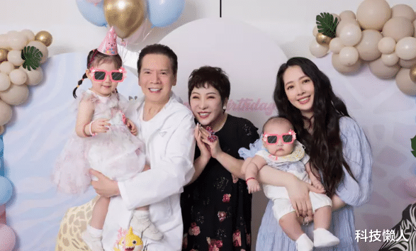 |38岁的向佐：浑身上下，只剩嘴硬