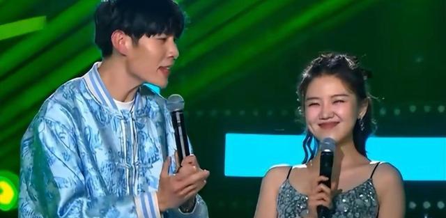 王冰皓|王冰皓随老公北方过年,万蒂妮全家回北京,沈诗淇独领春节主持