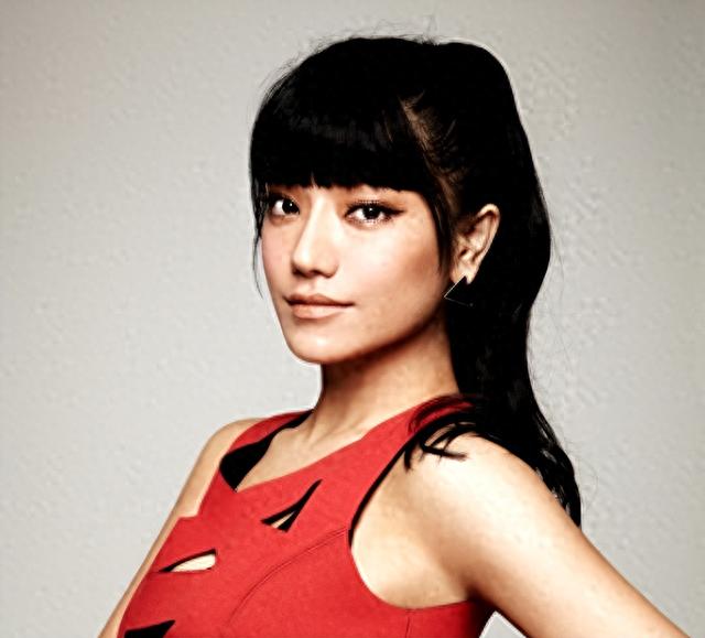 超女冠军江映蓉：整容失败弄得面目全非，被吐槽只剩眼珠是自己的