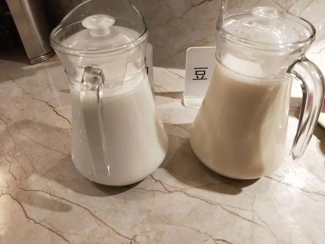 豆浆和牛奶，经常喝哪个对身体好？望你早点搞清楚
