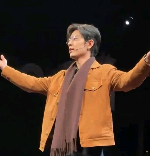 肖战|肖战泪眼特写引关注,共情式演技带你沉浸式入戏