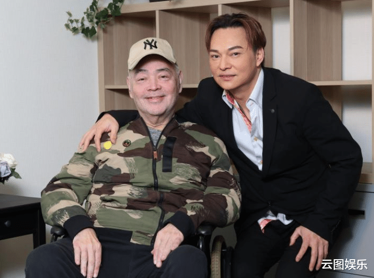 张伟文|70岁知名歌手2度确诊新冠,迅速痊愈胃口好,叫一桌食物大快朵颐