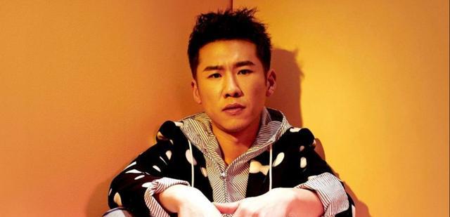 王骁|王骁继杨幂后离开嘉行,一年内四位艺人接连出走