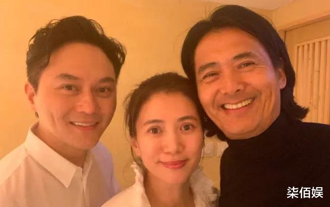 沈傲君|袁咏仪晒与周润发十指紧扣视频,获赞好可爱,贾静雯却遭区别对待