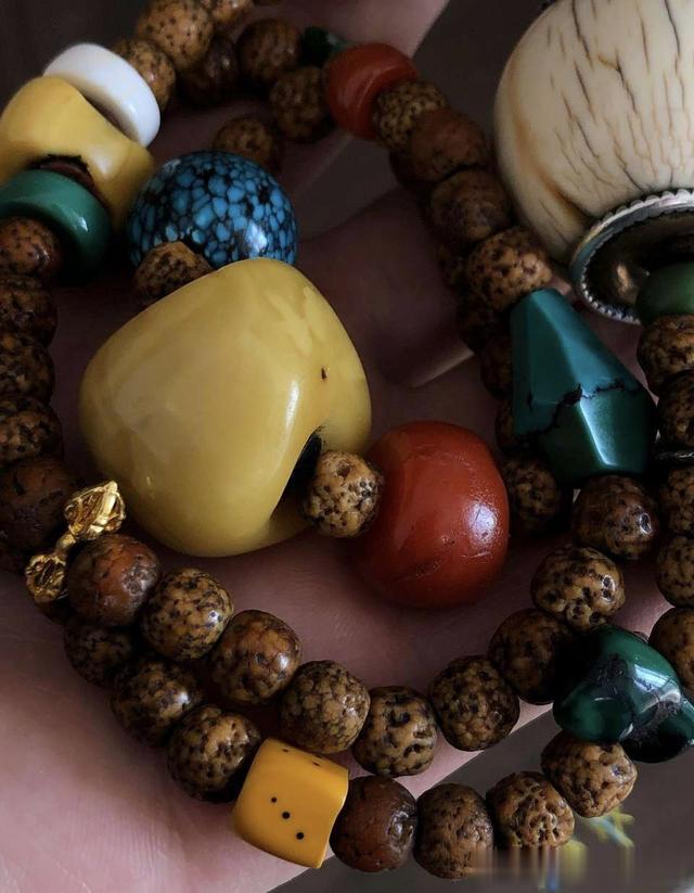 现在文玩界配饰这些性价比优秀的品类你都清楚么？配串十分惊艳