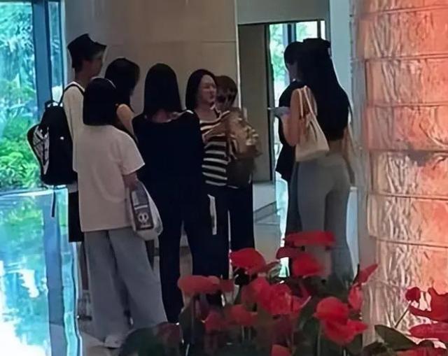 小S豪宅被查封？将在台湾娱乐圈混不下去，难怪全家人来厦门