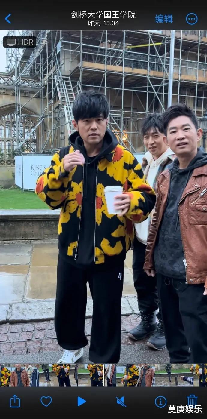 44岁周杰伦近照生图曝光,脸上岁月痕迹明显疲态毕现,男神也老了