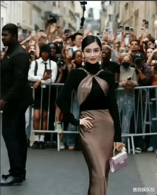 始料未及！杨颖的“点头哈腰”在国外疯马会表现得淋漓尽致