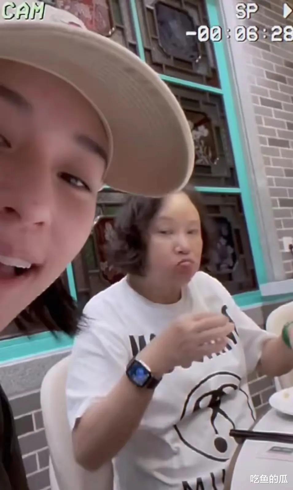 陈婉珍|港媒曝陈婉珍嫁女姿态低,主动去拜见窦骁父母谈婚事,何超莲不阻拦