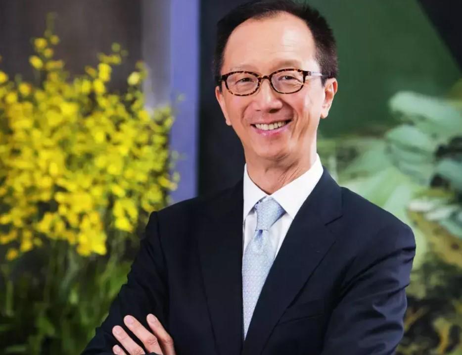 梁锦松|梁锦松：娶跳水皇后伏明霞生3子，为妻子花13亿美元买医院