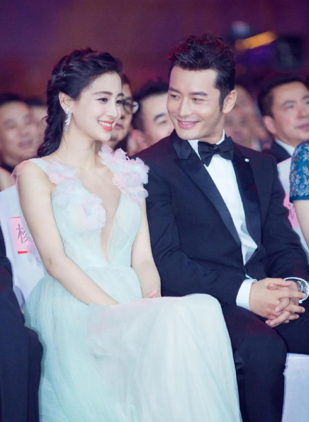 明星|少女穿搭的baby带儿子游玩似姐弟，“小晓明”好可爱