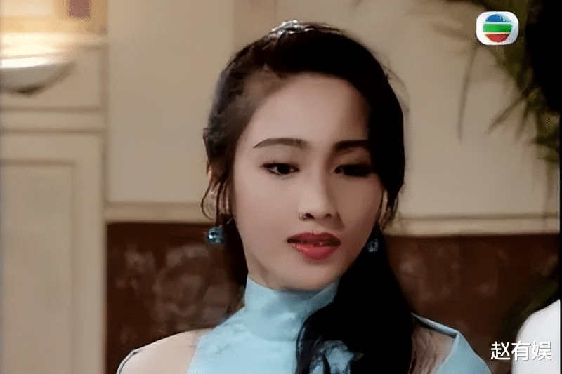 黎姿:嫁给大15岁的残疾富豪,一家5口3人残疾,风光背后全是心酸