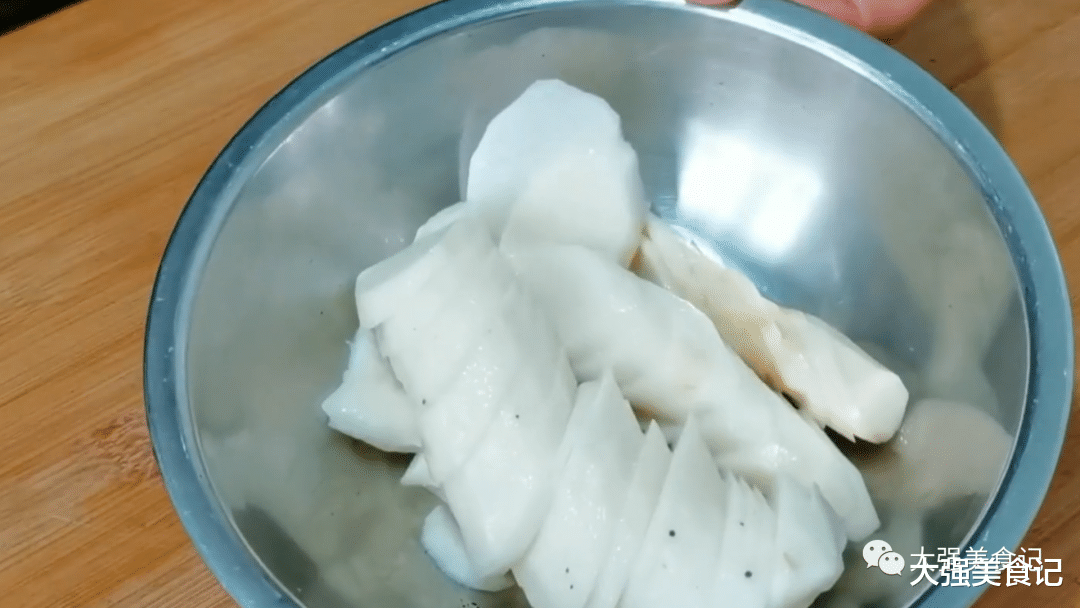 玉米面|“秋天喝粥,健康无忧”,天凉多喝3碗粥,滋养舒适,安稳过秋