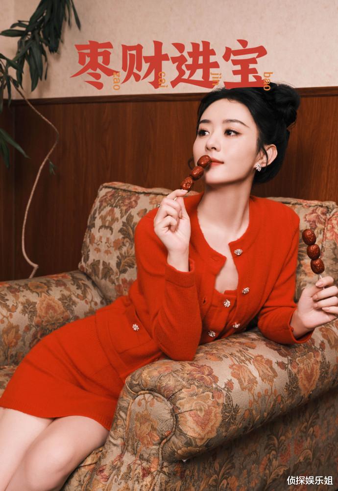 赵丽颖|赵丽颖新年游古城，扎半马尾穿百褶裙放风筝，清新文艺少女感十足