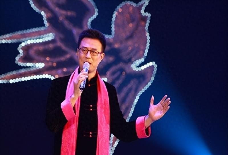 消失的7位央视主持人,鞠萍老态龙钟,而王小丫生病发福无人识别