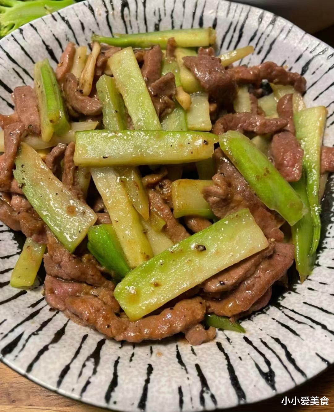 黄瓜|15岁小伙晒爸爸做饭和妈妈做饭的区别,走红网络,网友:过于真实