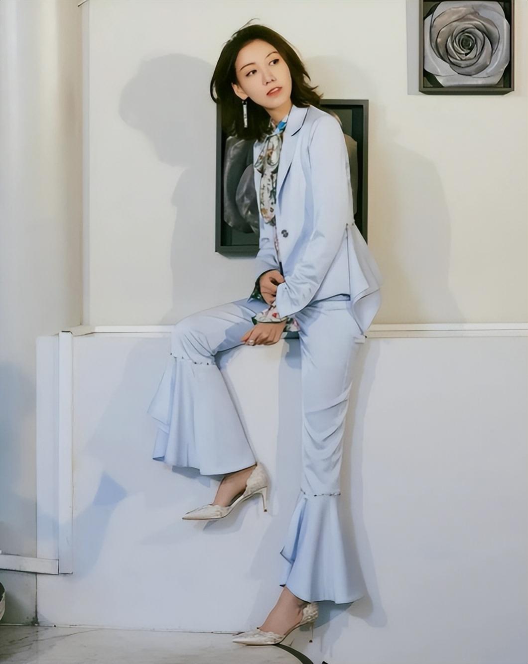 任程伟|出道22年从无绯闻,当红时低调嫁圈外丈夫,婚后儿女双全幸福美满