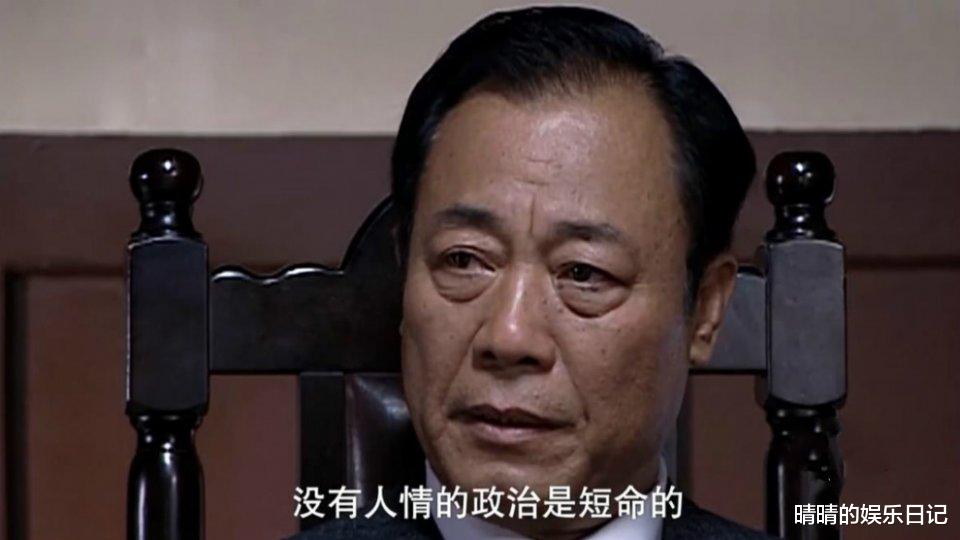 把《潜伏》和《风筝》放在一起看,我终于明白谁才是谍战剧天花板