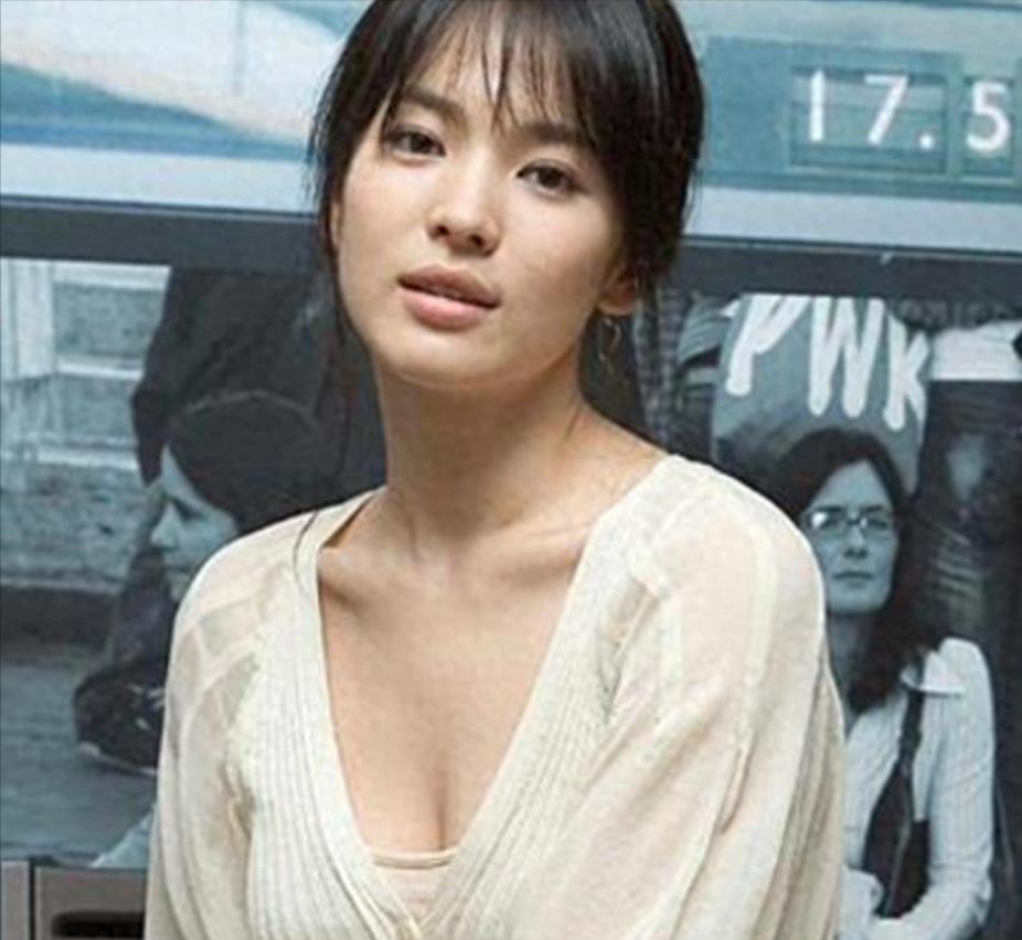 韩国顶流宋慧乔：表面光鲜亮丽，背地里却是受尽了韩国财阀的“玩弄”