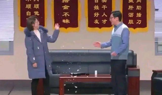 小品|春晚因沈腾启动预案,辛辣讽刺小品《坑》创作低劣,啃老本,失望