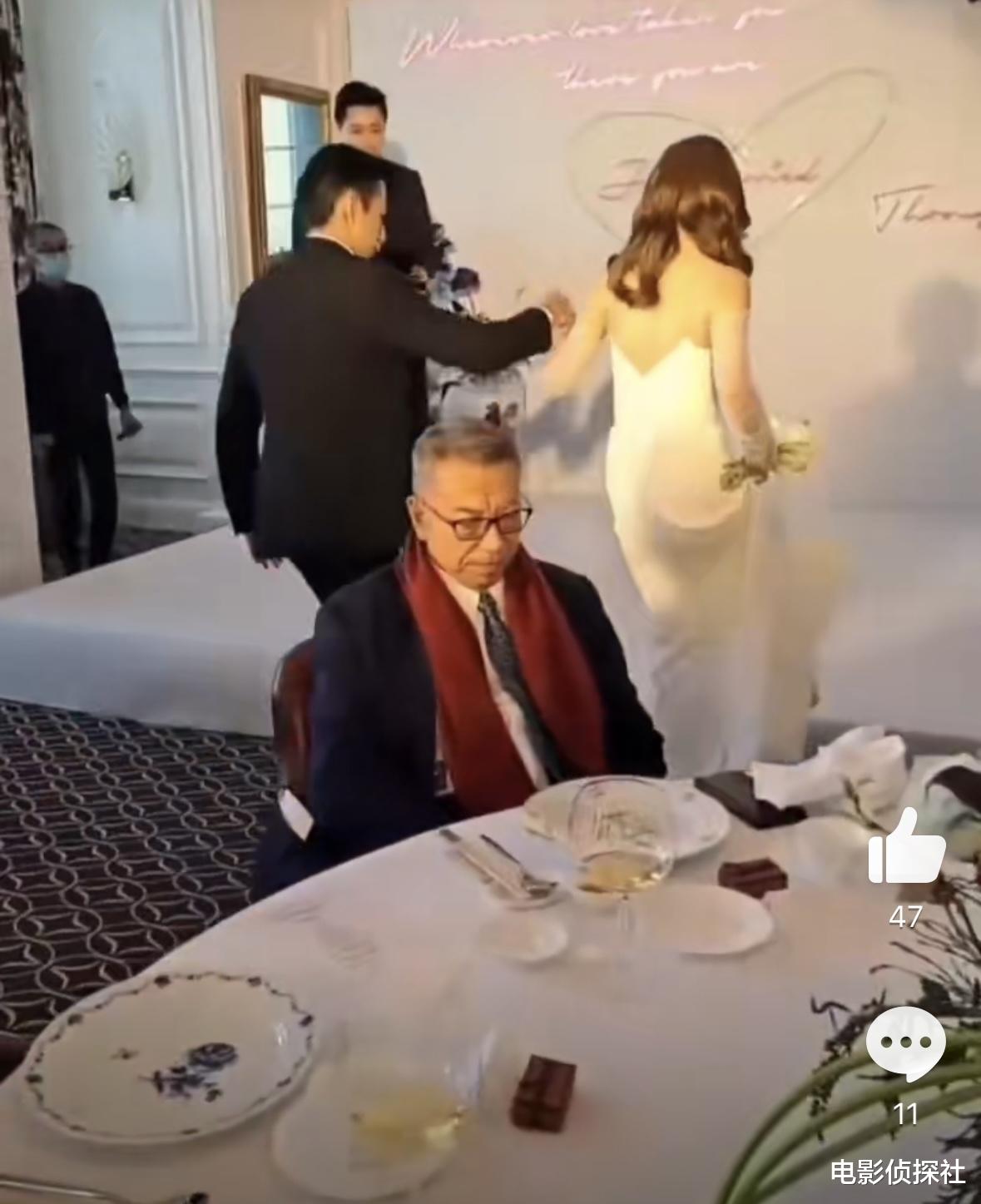 吴千语和施伯雄证婚仪式曝光!女方打扮喜庆,六个金手镯抢镜