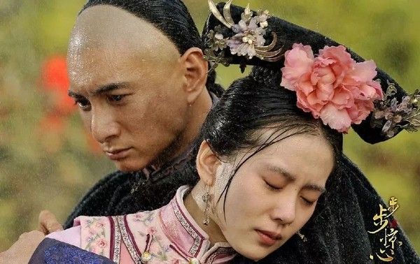 36岁刘诗诗终现原形,眼窝凹陷褶皱明显,原是与吴奇隆争抢养权?