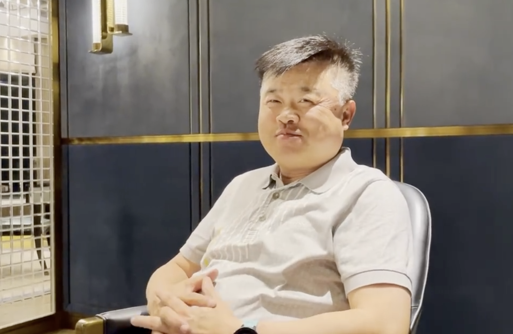 程晓玥|程晓玥为亡母庆祝冥诞，晒为妈妈庆生旧照温馨感人，当时郑恺也在