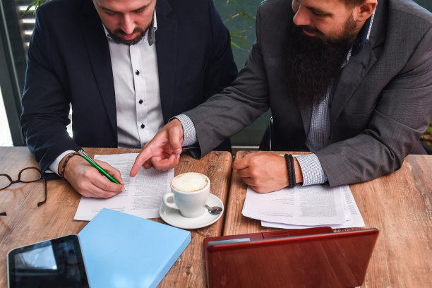 打造职场领袖品质:成功人士必备的5个特质