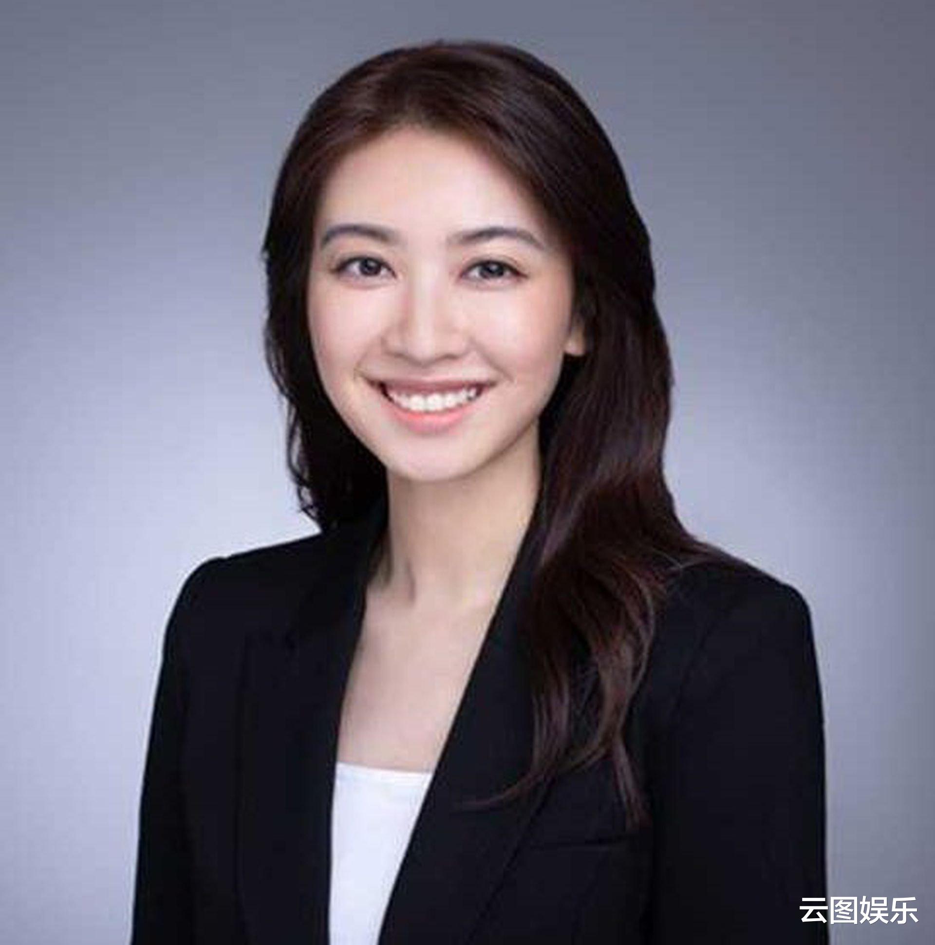 秦岚|28岁港姐冠军回母校读硕士！疑为转投金融业铺路，近年屡传被雪藏