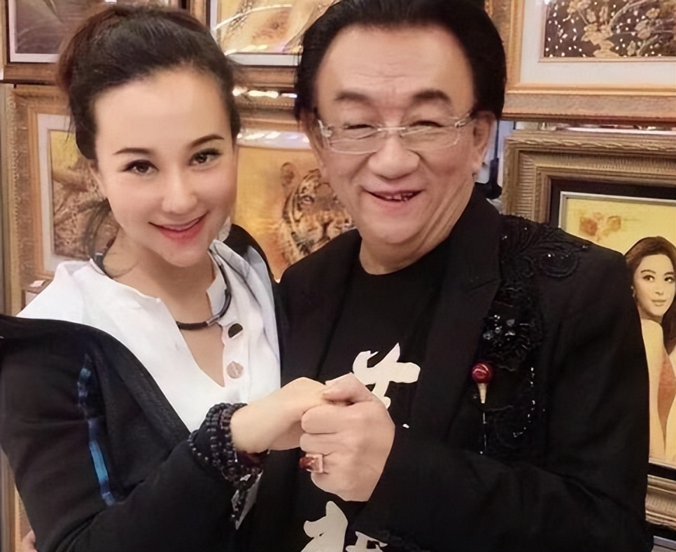 国难当头却一毛不拔的5位明星，个个国内捞金国外花，看看都有谁