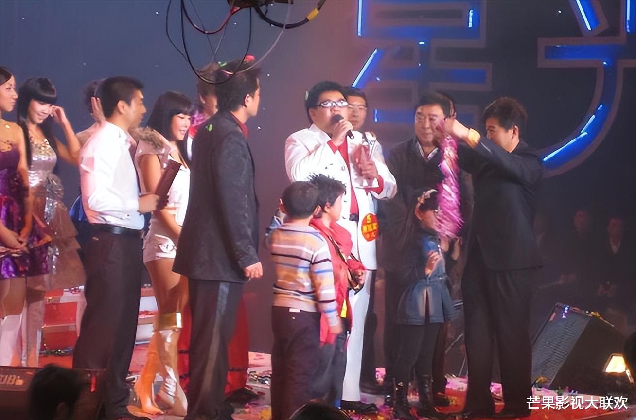 善恶终有报!盲人歌手杨光,终于为自己的“狂妄自大”付出了代价