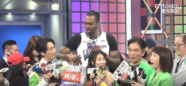 台湾|爱台妹!霍华德表白美女主持:想跟你约会!对方:我给你台湾最棒服务