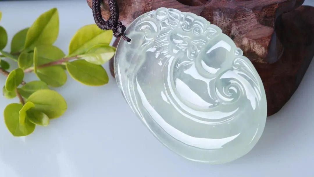 文玩|翡翠冰糯种和冰种的价值区别