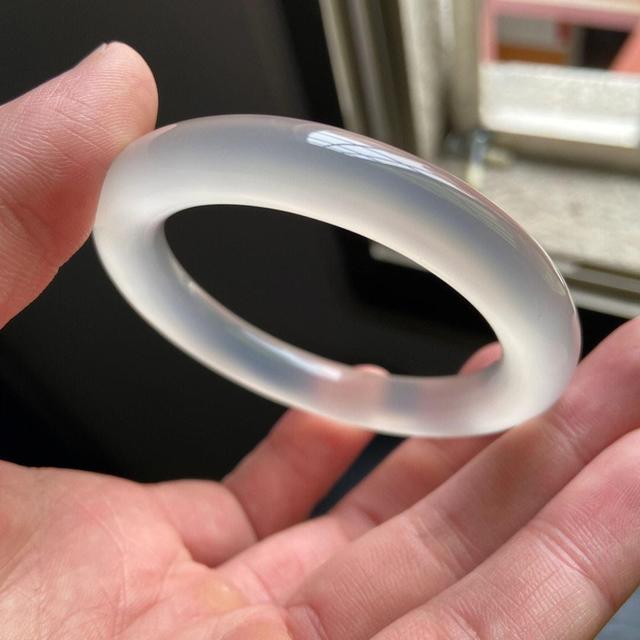 翡翠|玉髓到底算不算玉石?玉髓与翡翠之间有哪些区别呢?