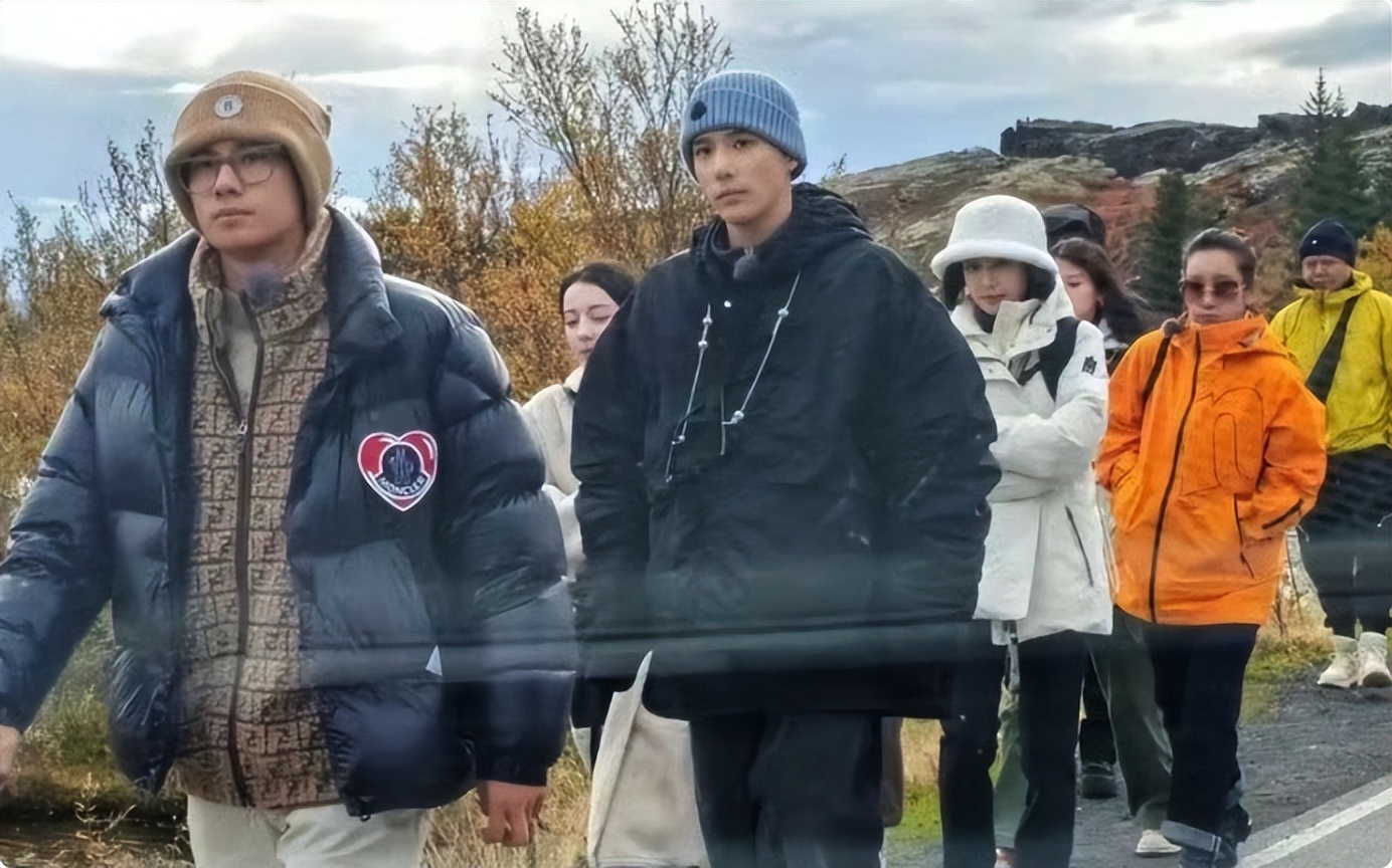 当44岁秦岚和31岁迪丽热巴站在一起,我才明白什么叫气质和骨相