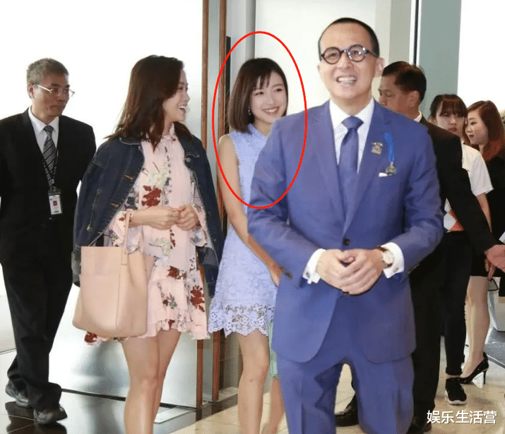 港媒曝梁洛施第4胎，李嘉诚送豪宅，李泽楷医院陪产，嘉文6年无子