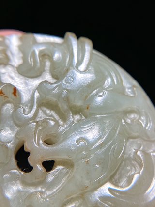 清乾隆 和田玉籽料留皮 龙凤呈祥 玉璧