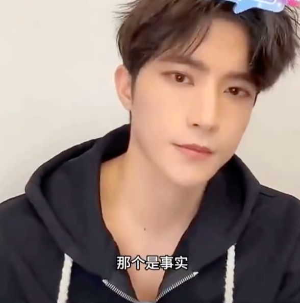 陈牧驰又翻车!承认收了吴楚一的钱亲亲求和好,风波后首露面痛哭