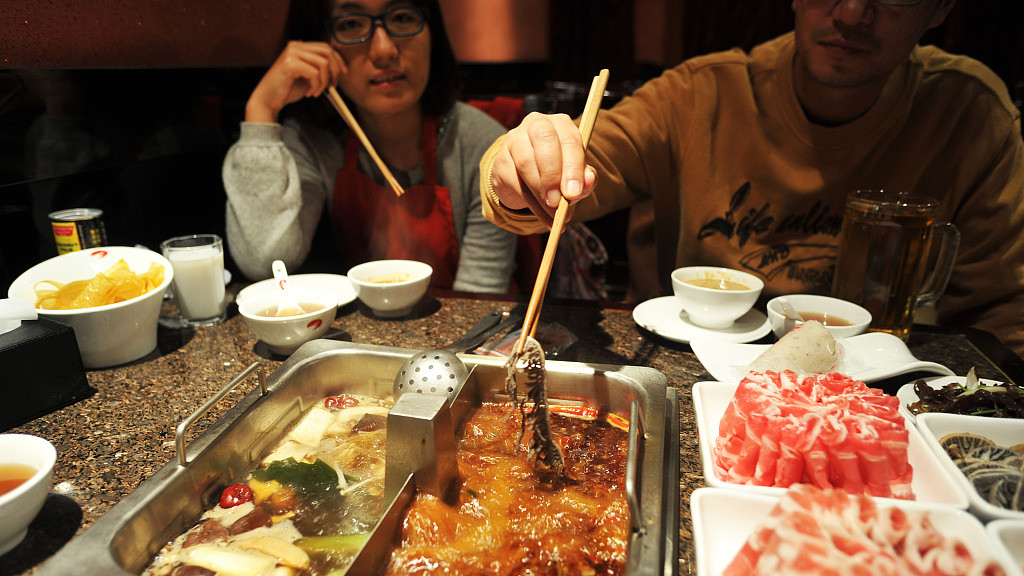 美食教程|散文：秋末，我们应该围着火锅喝着酒